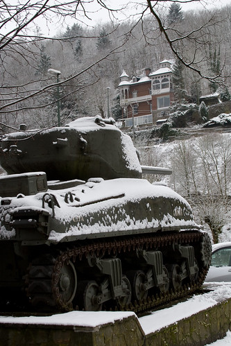 Sherman Tank in La Roche.jpg