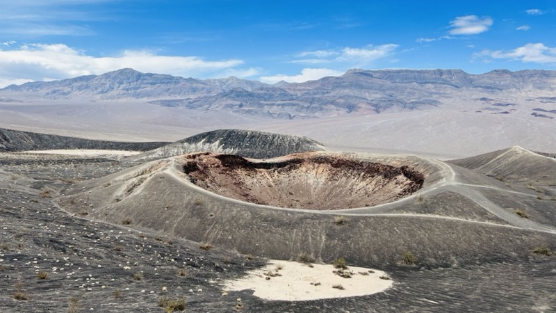 Little Hebe crater