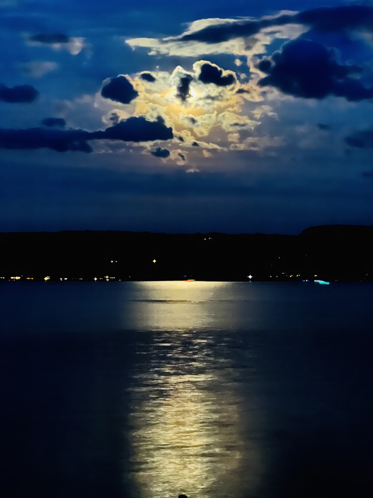 Moonrise over the lake