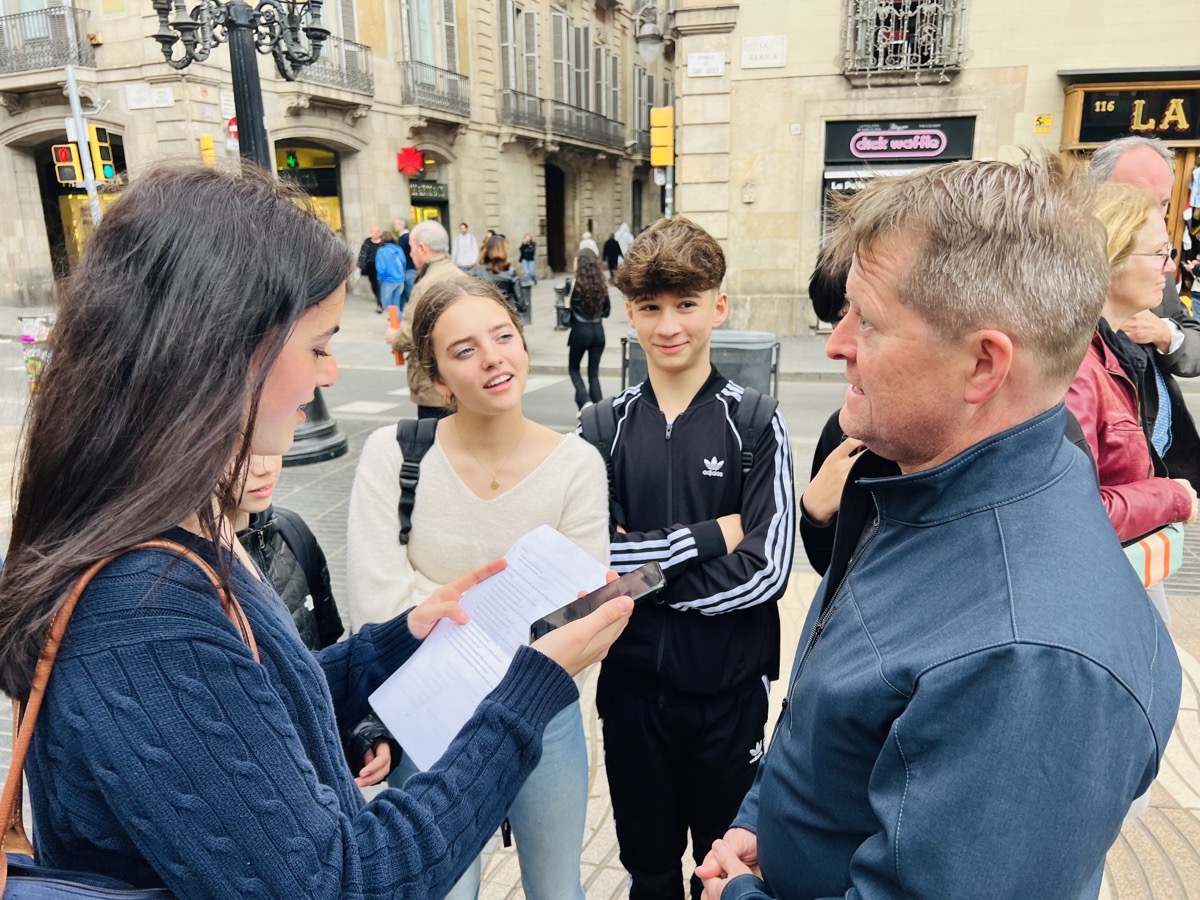 Mike gets interviewed by local students on La Rambla