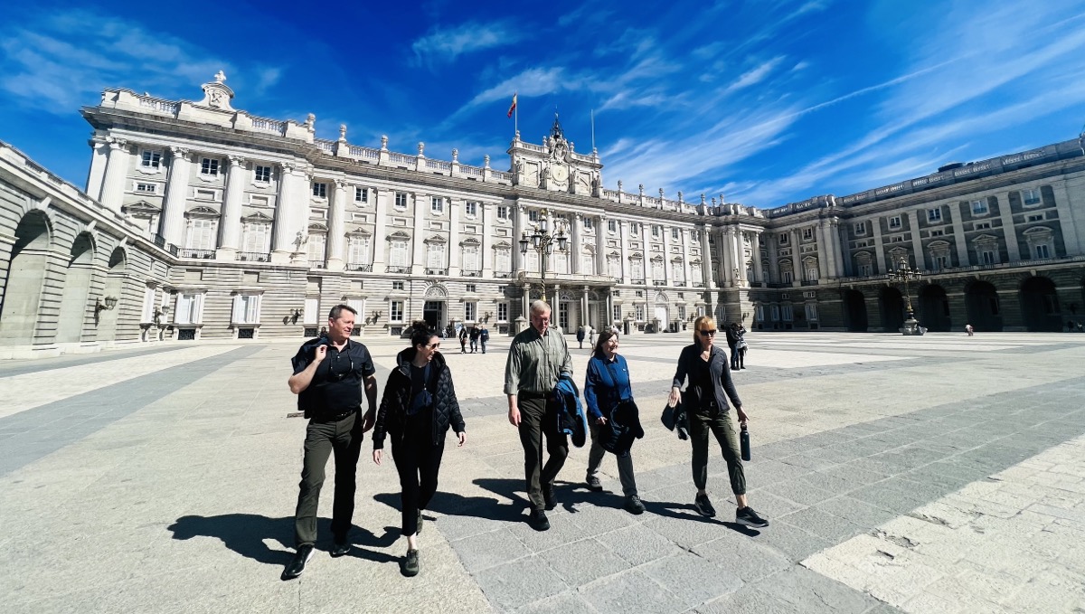 Strolling the Palace courtyard