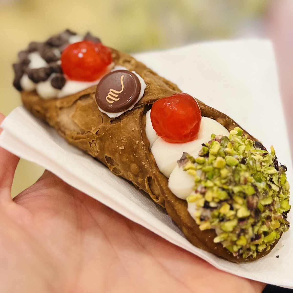 Tasty cannoli