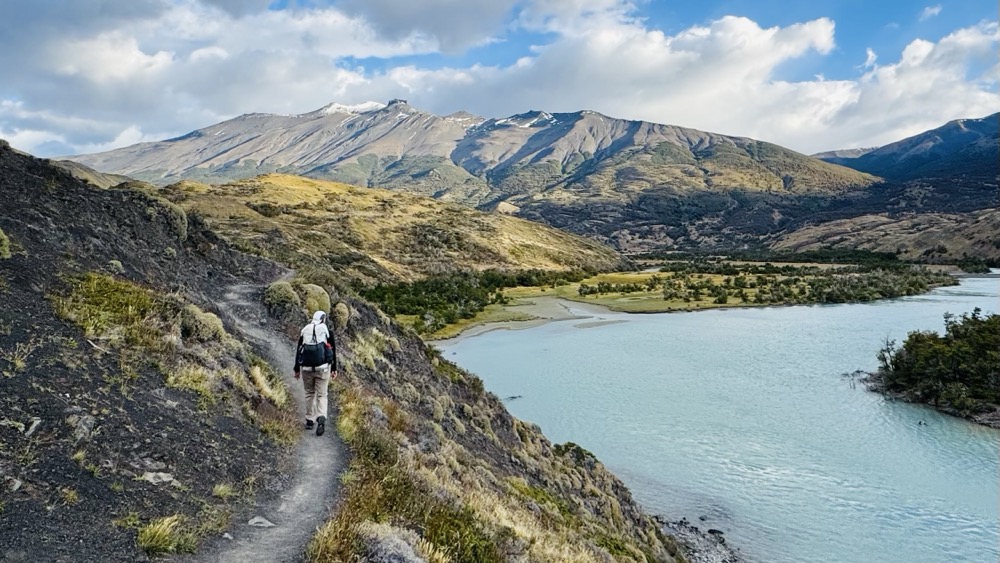 Hiking along the Paine